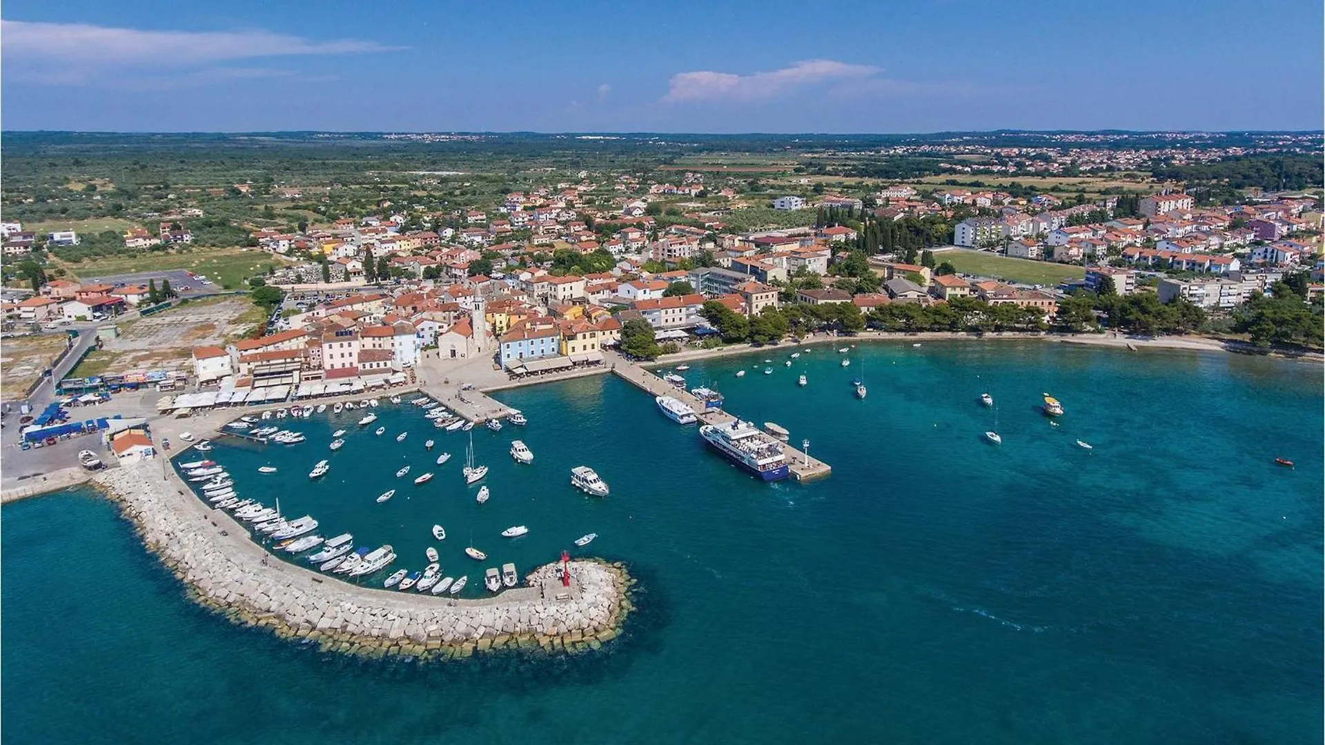 Gorgeous Apartment In Valbandon With Wifi